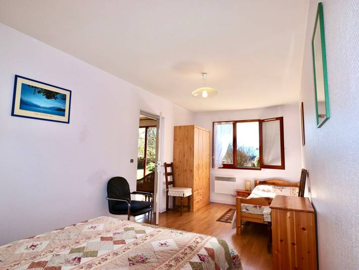 Appartement entier, Spacieux logement calme avec jardin privé - Parking inclus, animaux acceptés in Annecy-le-Vieux, Annecy (commune)