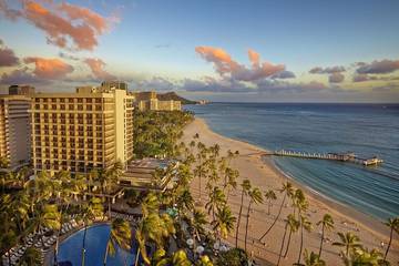 Vacation rental for 4 people, with pool and hot tub as well as sauna in Waikiki