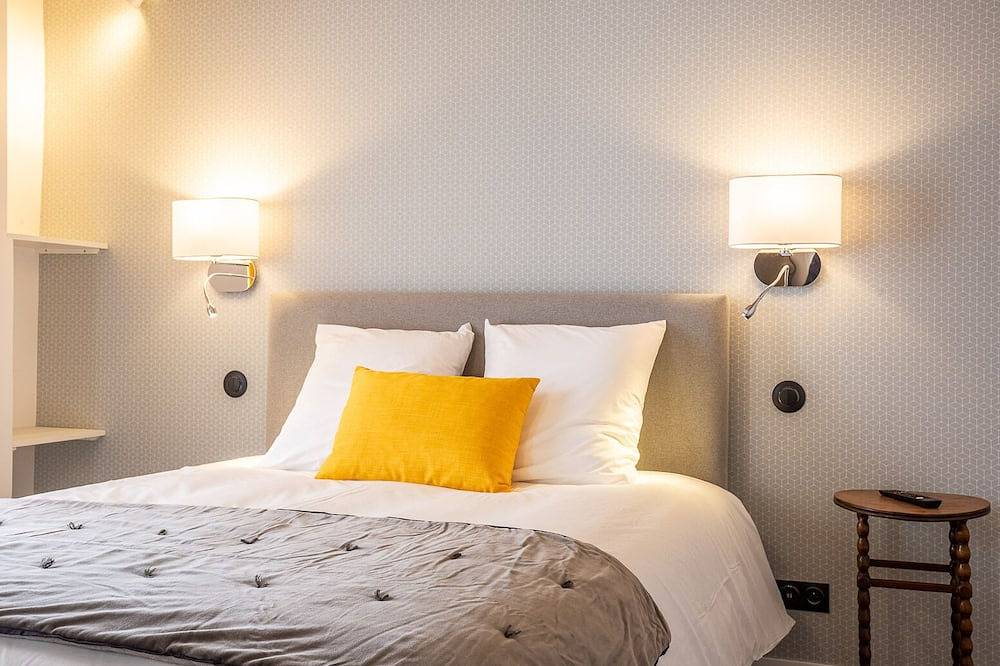 Suite L'Avenue in Villiers-le-Bâcle, Essonne