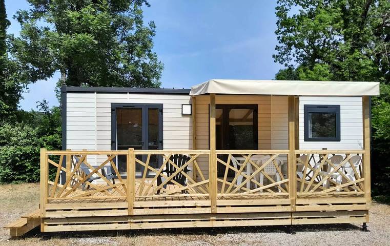 Mobil home pour 4 personnes, avec terrasse dans l' Ain - 3