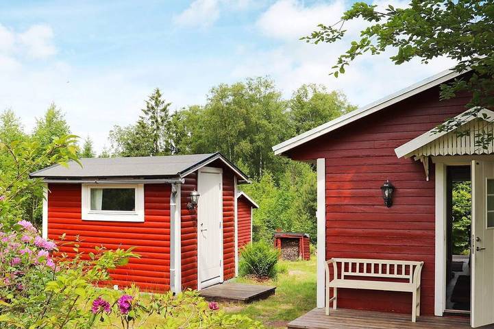 Ferienhaus für 4 Personen, mit Terrasse und Balkon/Terrasse - 1