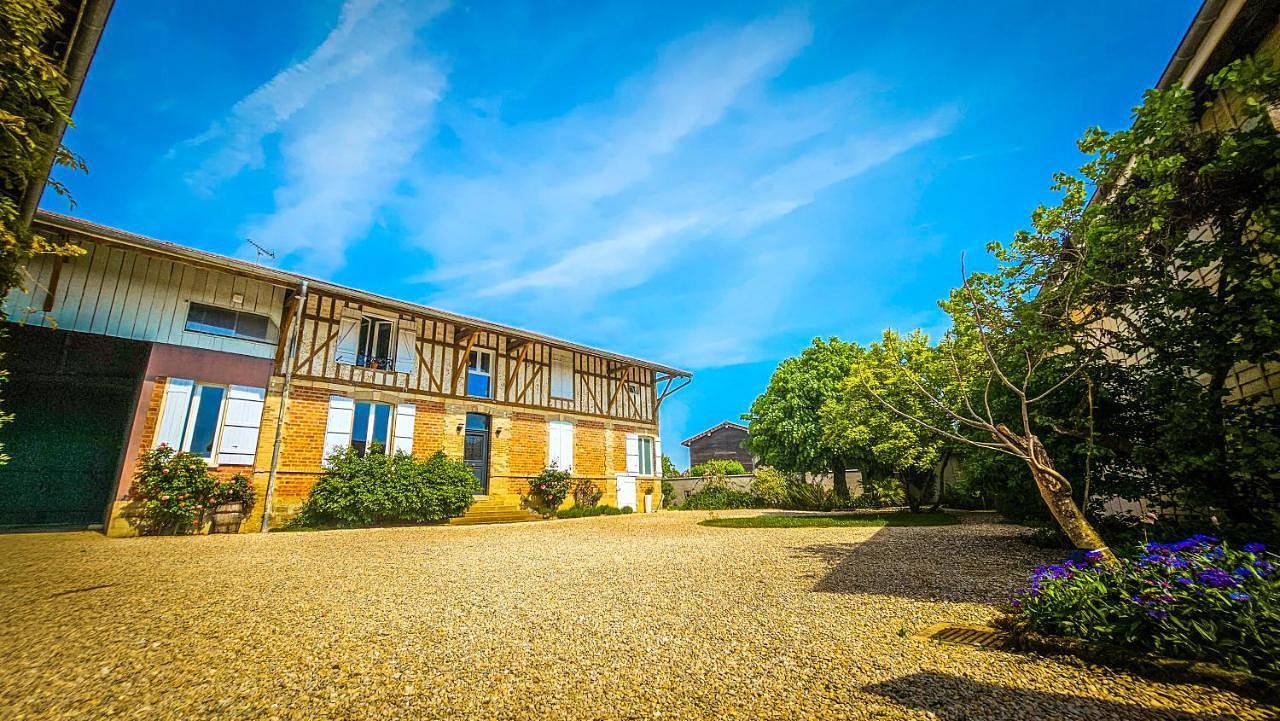 Three-Bedroom Apartment in Drosnay, Marne