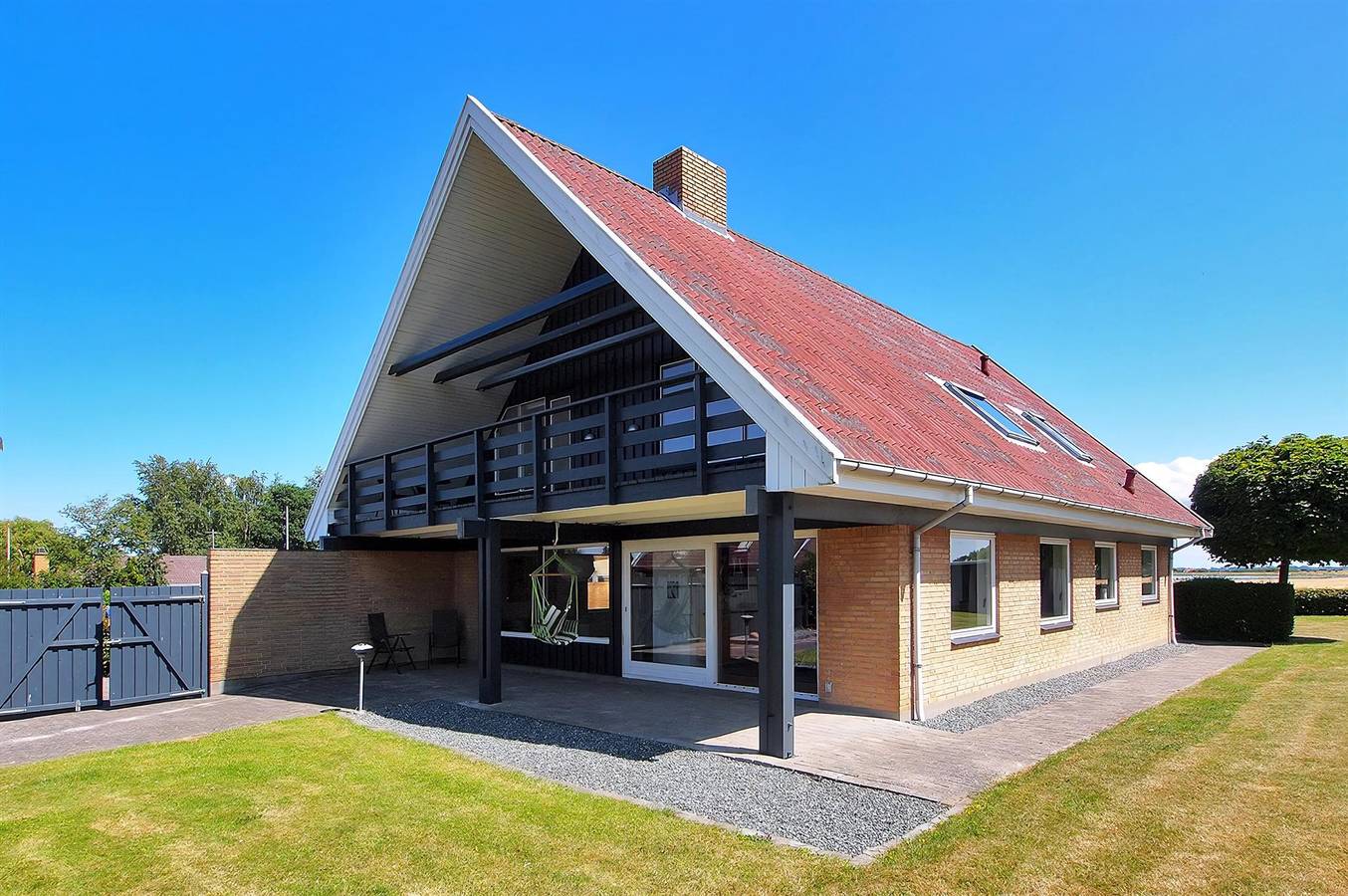 Beautiful home in Nakskov w/ Wifi and 5 Bedrooms in Lolland-Falster