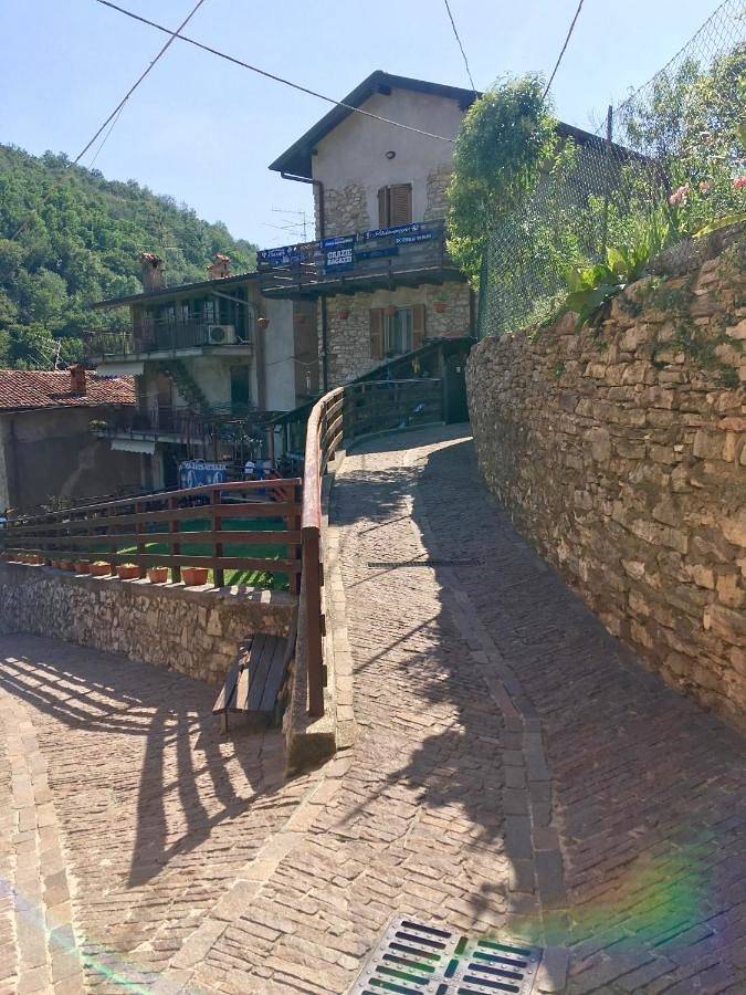 Appartamento intero, Casa vacanza serena in Palazzago, Prealpi Bergamasche Occidentali