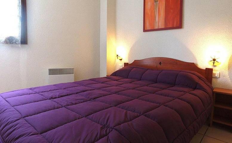 Location de vacances pour 13 personnes, avec jardin et vue à Les Cabannes - 2