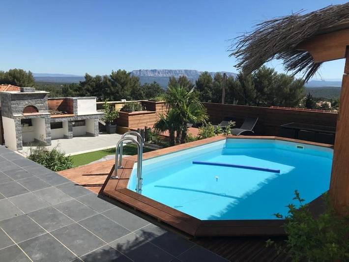 Gîte pour 2 personnes, avec Terrasse et Piscine à Saint-Savournin