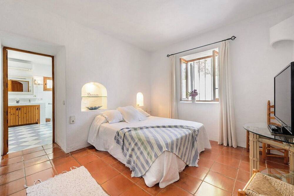New! Villa Can Guillem Patri in Sant Carles de Peralta, Santa Eulària des Riu