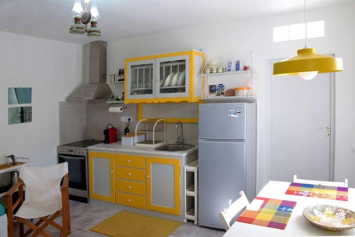Gîte pour 4 personnes, avec terrasse, adapté aux familles dans Tinos - 3