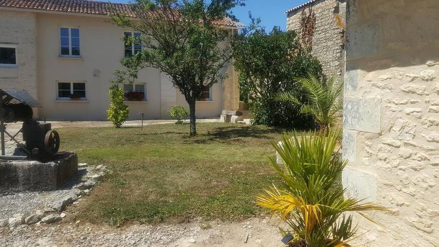 Location de vacances pour 4 personnes, avec vue et jardin à Vendeuvre-du-Poitou - 3