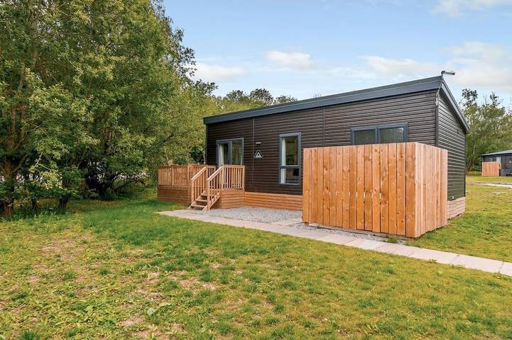 Cottage for 2 people, with garden and pool in Louth