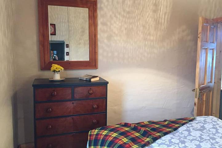 Ganze Wohnung, 369 Gowla Cottage, 2 Bedroom, Sleeps 4 in Connemara