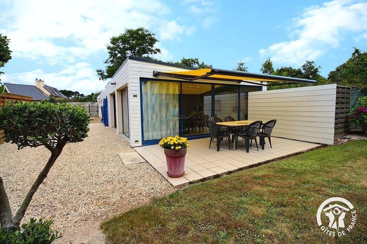 Gîte pour 5 personnes, avec Terrasse ainsi que Jardin et Vue à Penvénan