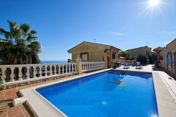 Finca für 6 Personen, mit Terrasse und Garten in Lloret de Mar