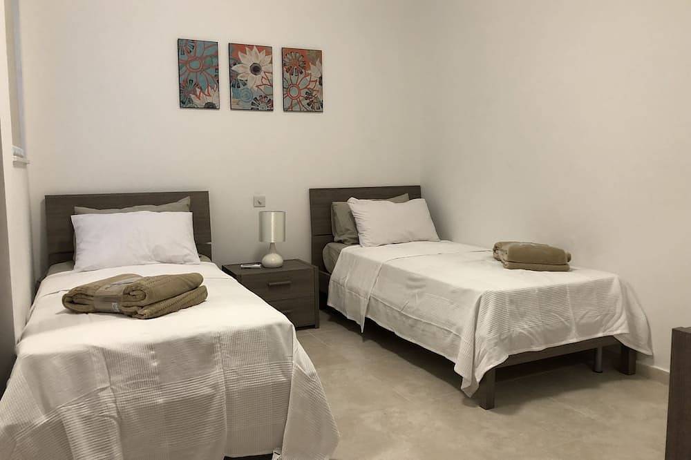 Ganze Wohnung, Azure Cottage: Schöne, moderne 3-Zimmer-Wohnung mit Gemeinschaftspool in Marsalforn, Zebbug