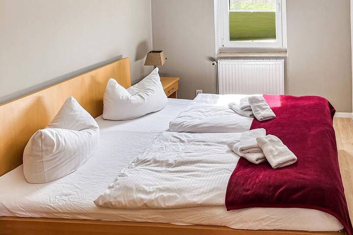 Ferienhaus für 4 Personen, mit Garten in Middelhagen - 2