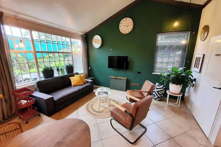 Ferienhaus für 4 Personen, mit Whirlpool und Terrasse sowie Garten, mit Haustier - 1