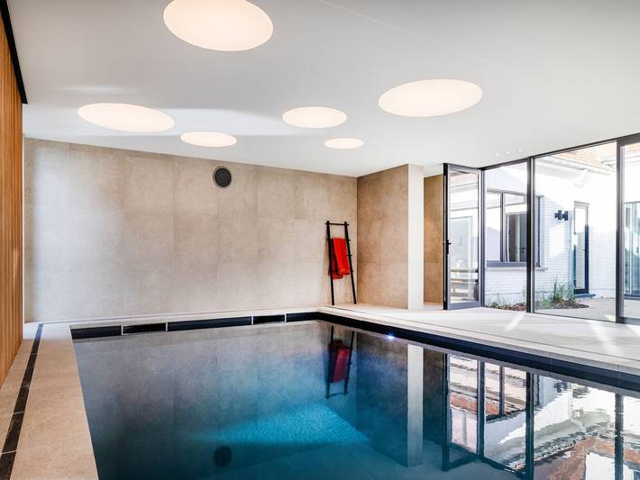 Ferienhaus für 14 Personen, mit Terrasse und Garten sowie Pool in Koksijde