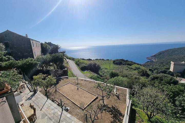Gîte pour 4 personnes, avec jardin et terrasse à Morsiglia