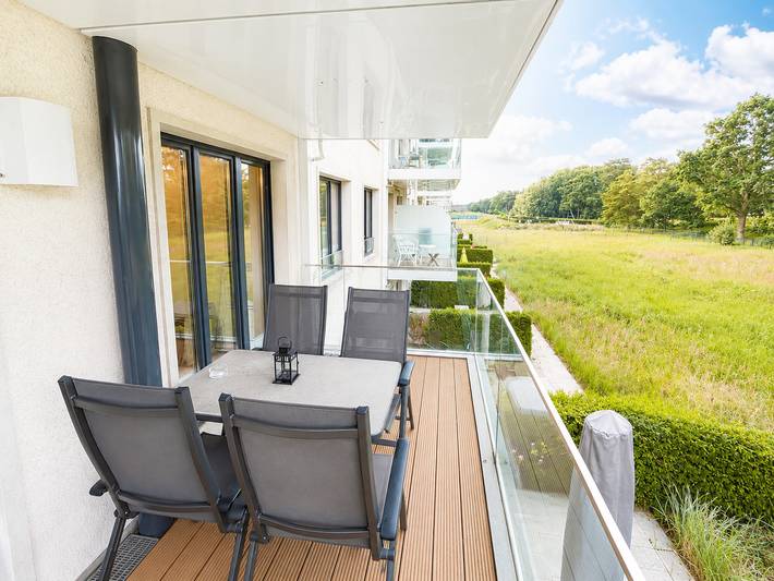 Ferienhaus für 4 Personen, mit Balkon/Terrasse und Balkon sowie Meerblick und Sauna in Binz