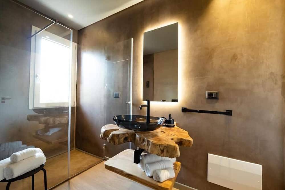 Apartamento entero, Habitación con cama de matrimonio in Briatico, Provincia de Vibo Valentia