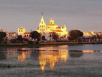 Location de vacances pour 8 personnes, avec terrasse, animaux acceptés à El Rocío