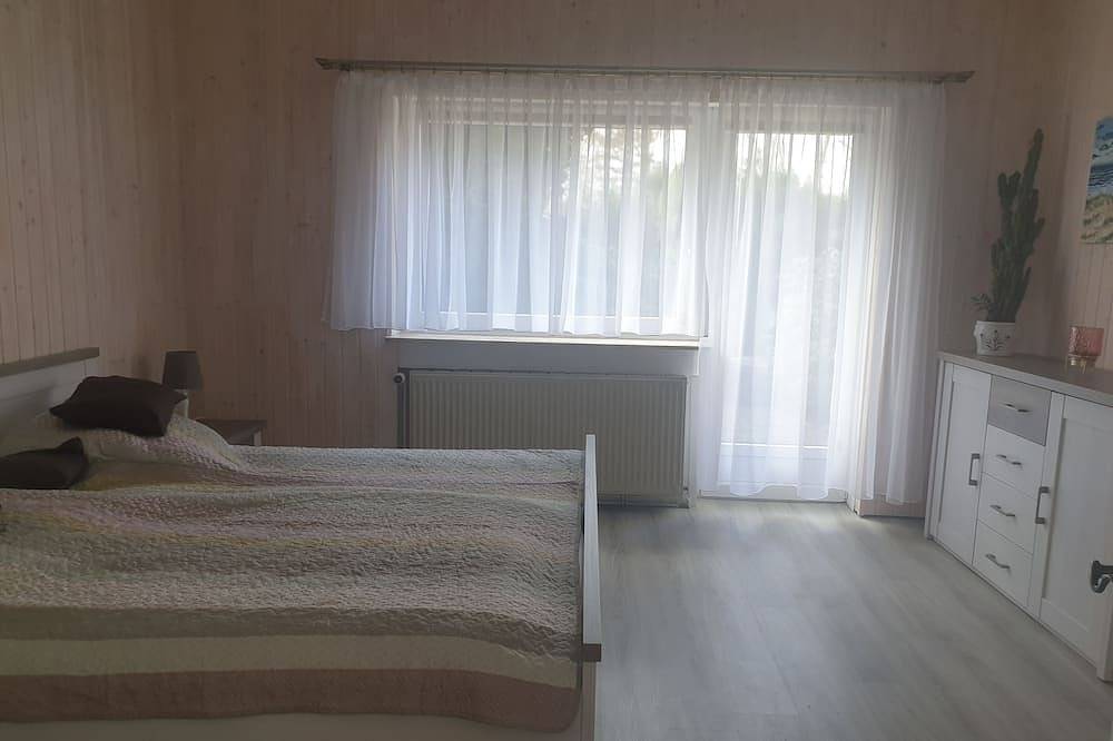 Ferienwohnung in Alleinnutzung  mit Garten und Teich, Nähe Sankt Peter Ording in Lehe, Halbinsel Eiderstedt