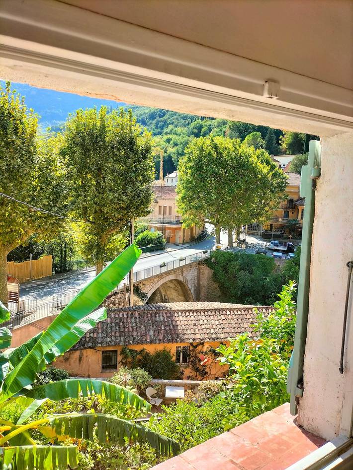 Geheel appartement, Appartement 'Maison Du Pigeonnier' met bergzicht, wifi en airconditioning in Tourrettes-sur-Loup, Middellandse Zeekust (Frankrijk)