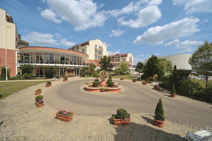 Hotel, mit Balkon und Balkon/Terrasse sowie Terrasse und Garten