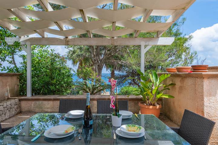 Ferienhaus für 4 Personen, mit Terrasse und Meerblick, mit Haustier in Diso