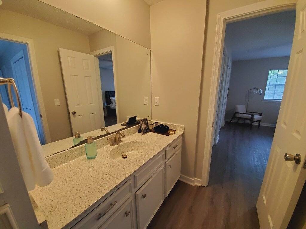 Modern Designer Townhouse | Ideal for Long Term Executive Stays in Jackson, Hinds County