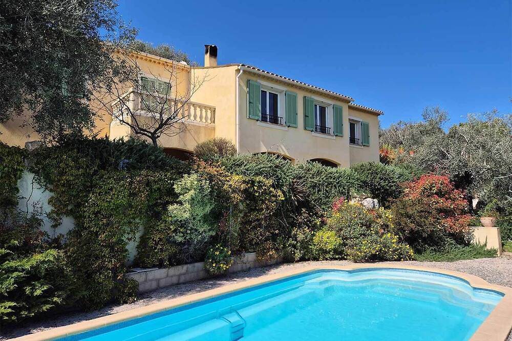 Maison Belle Vue – Charming villa with pool & breathtaking views - Near Nice in Carros, Cannes region