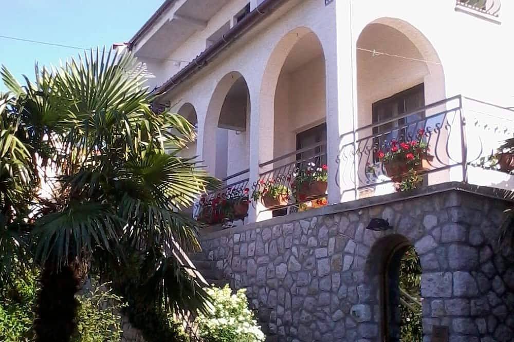 Appartamento vacanze a Njivice a partire da 82€ a notte
