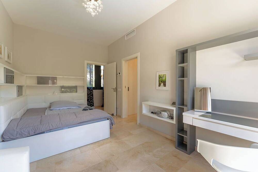 Luxuriöse Villa in Paguera Mallorca mit Xxl Pool in Peguera, Calvià