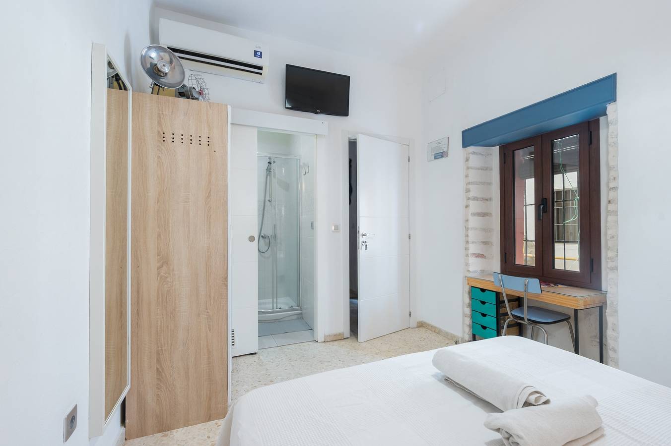 Ganze Wohnung, Apartment 'Doble Superior' mit Wlan und Klimaanlage in Casco Antiguo, Sevilla