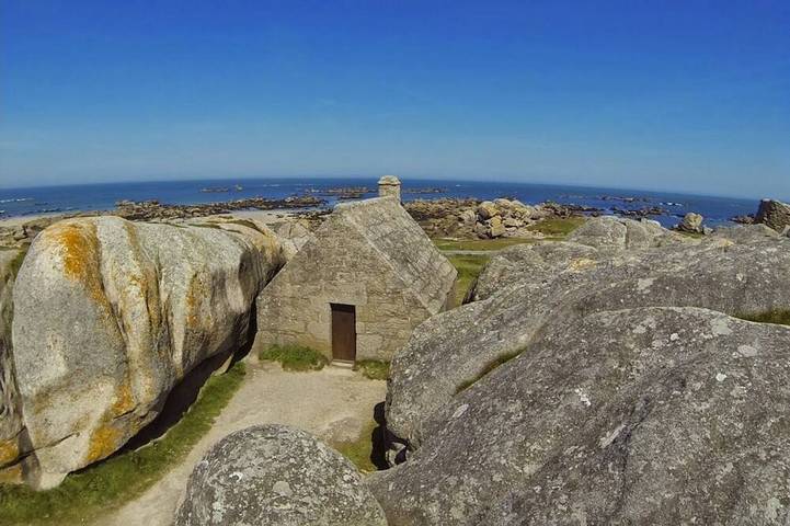 Maison de vacances pour 12 personnes, avec terrasse et jardin à Kerlouan