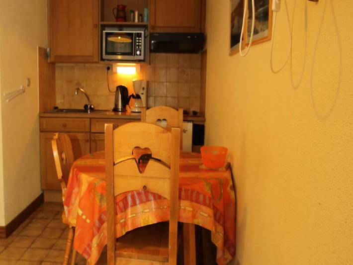 Gîte pour 4 personnes, avec balcon dans Les Carroz - 3