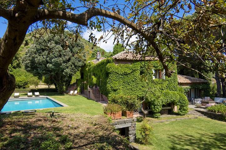 Casa vacanza per 10 persone a Viagrande