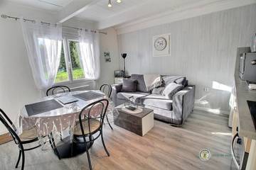 Chalet pour 2 Personnes dans Ploubazlanec, Cotes-d'Armor, Photo 1