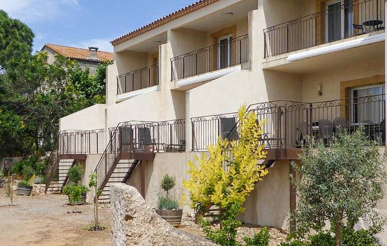 Location de vacances pour 6 personnes, avec piscine ainsi que terrasse et jardin à Mirepeisset - 2