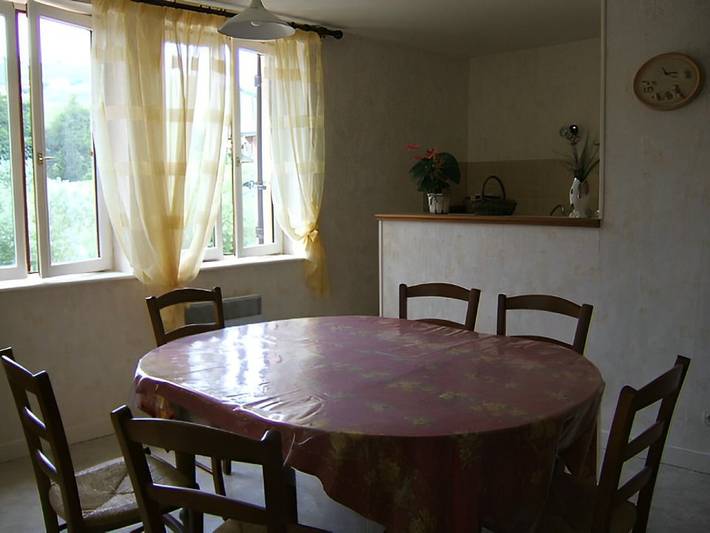 Gîte pour 3 personnes, avec jardin dans Rhône - 3