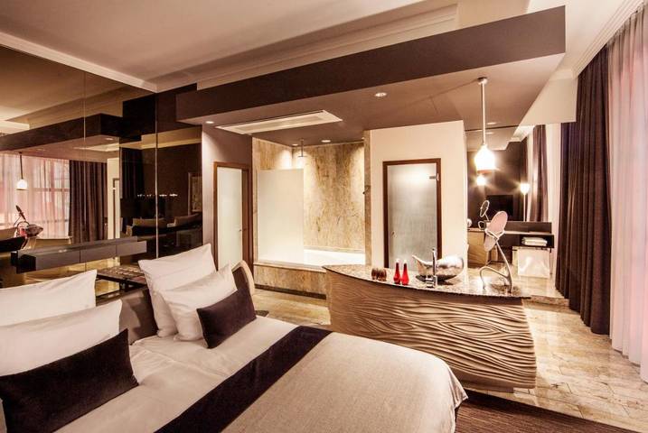 Hotel für 10 Personen, mit Terrasse und Garten sowie Sauna in Hamburger DOM