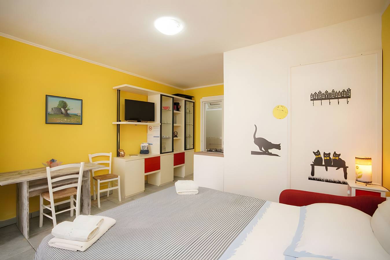 Geheel appartement, Appartement 'Monolocale' met Uitzicht op het Meer, Wi-Fi en Airconditioning in Ontranto en omgeving, Provincie Lecce