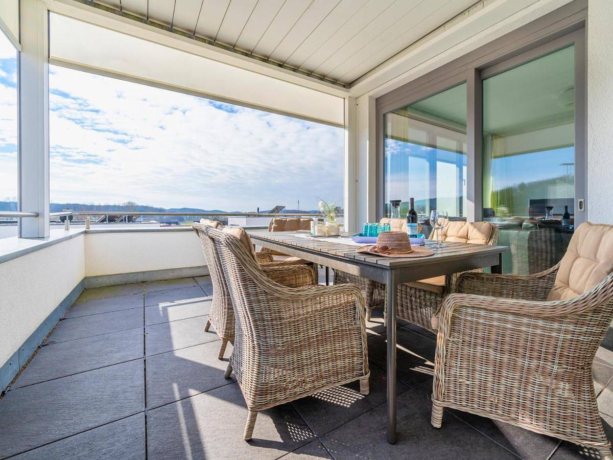 Ostsee-Traumferienwohnungen Villa Meeresbrise - mit Wallbox, großzügiger Dachterrasse & modernem Komfort in Binz, Rügen