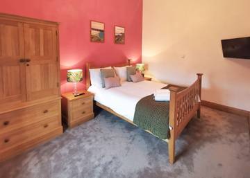 Glamping for 4 People in Pembrokeshire, South-Wales, Photo 4