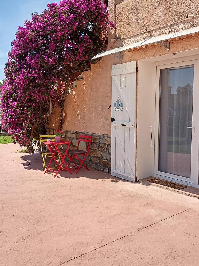 Appartement entier, Un Nid Douillet en bord de plage !! in Lucciana, Région de Bastia