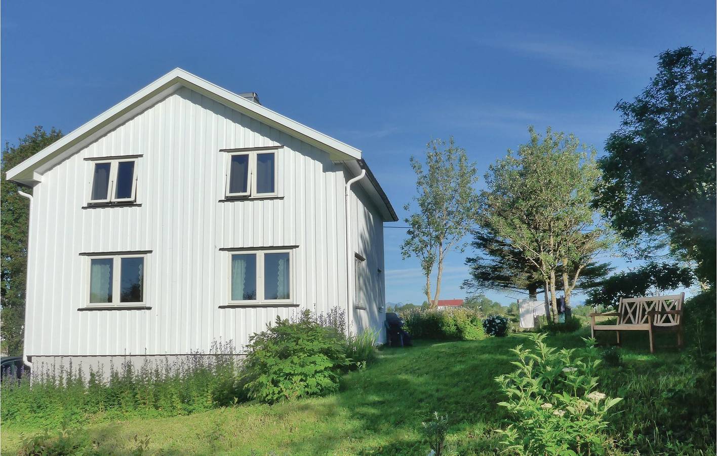 Ferienhaus für 6 Personen mit Garten in Nordland