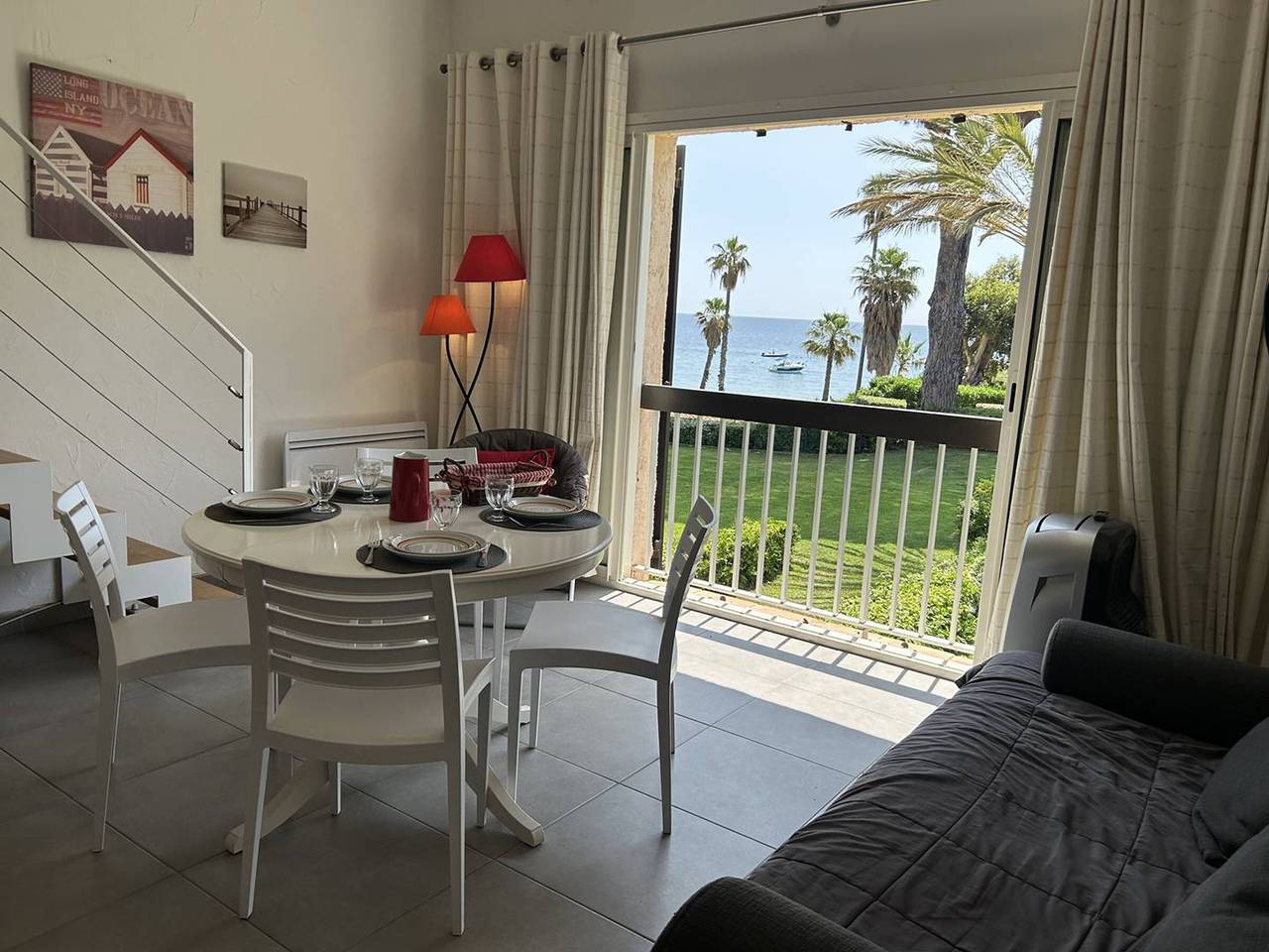 Appartement entier, Studio avec mezzanine 6 pers, piscine, parking privé in Pramousquier, Le Lavandou