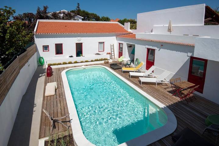 Ferienhaus für 2 Personen, mit Terrasse und Pool in Parede