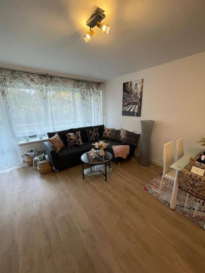 Ganze Wohnung, One-Bedroom Apartment in Wandsbek Hamburg, Hamburg