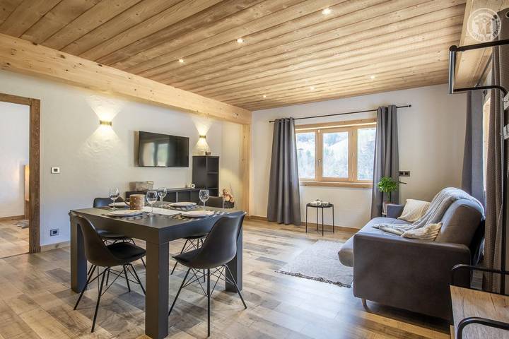 Gîte pour 3 personnes, avec terrasse dans Massif du Mont-Blanc